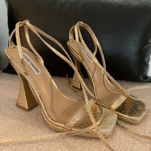 Steve Madden Lace up 4 inch heels